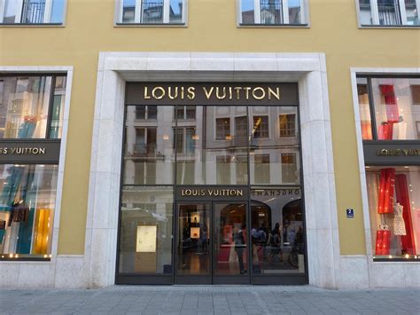 louis vuitton shop münchen|louis vuitton munich airport.